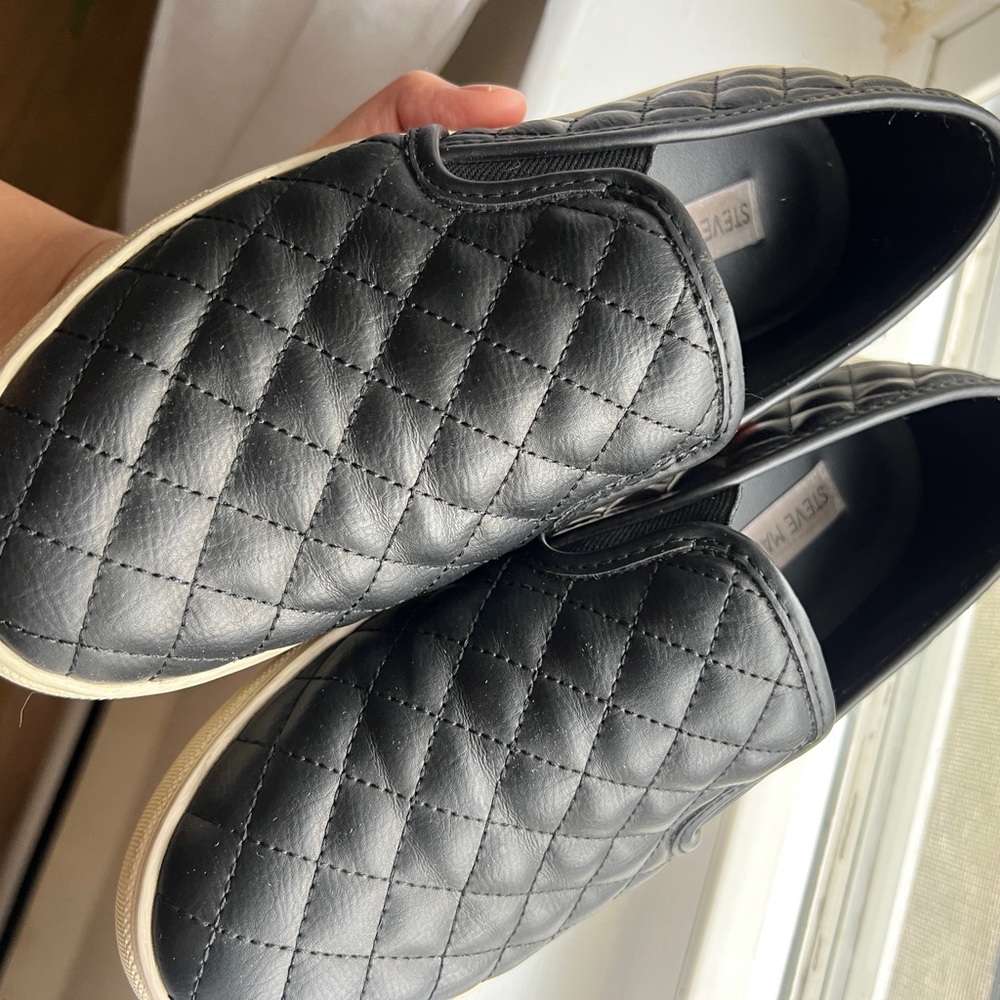 Steve Madden Black Quilted Loafers